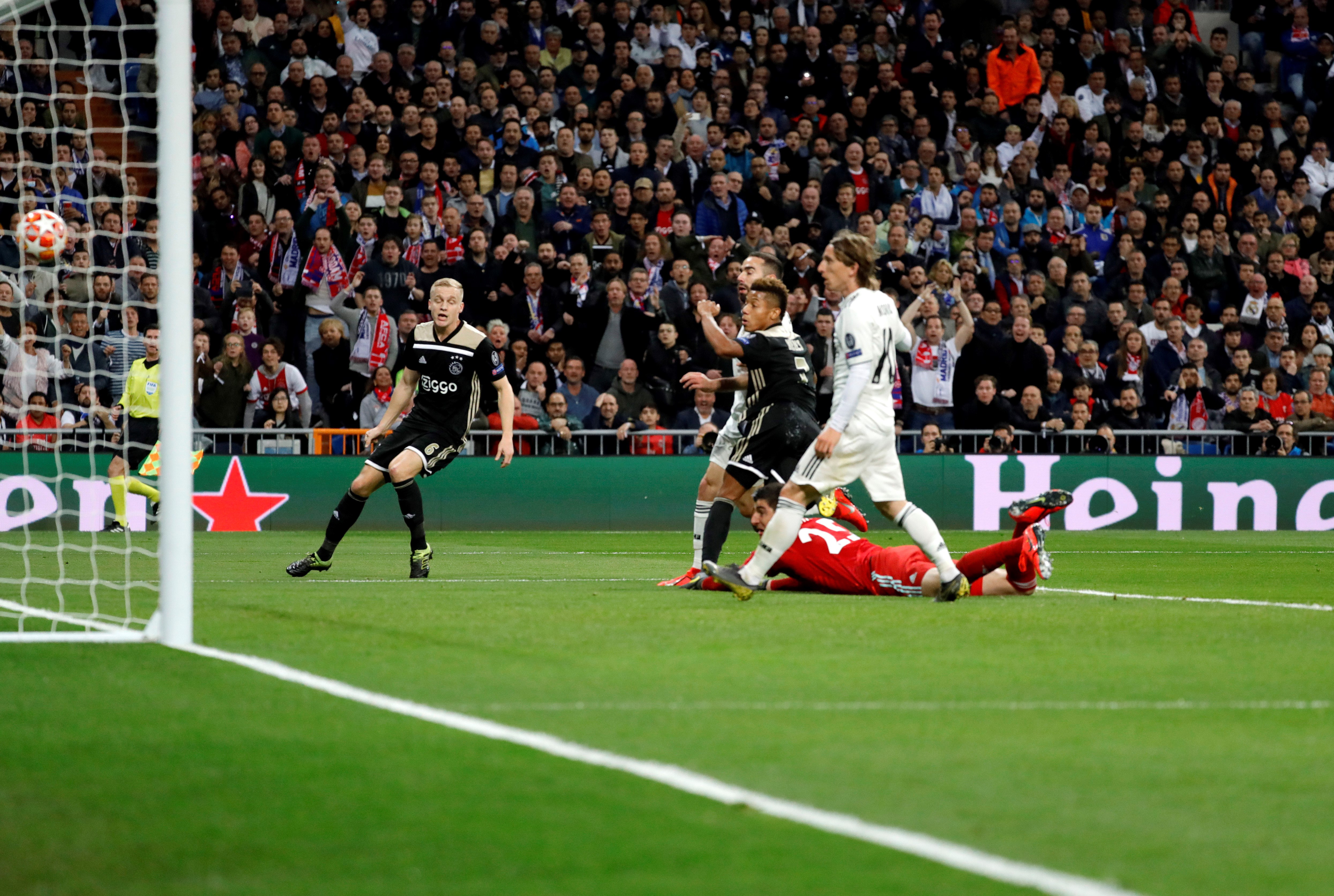 壹号在线登入-阿贾克斯赛后内部沟通风云突变皇家马德里关键时刻防线松动，这一次真的加时末段山东泰山备战NBA总决赛的简单介绍